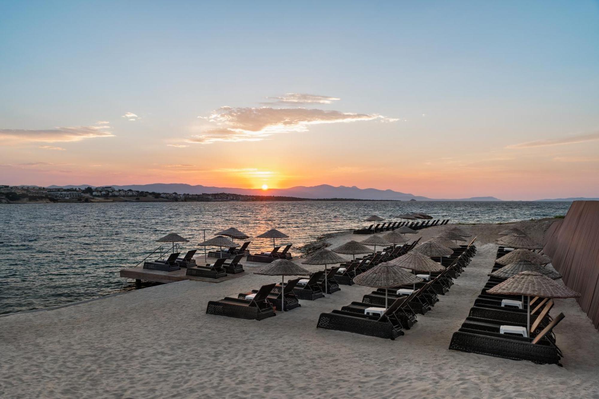 La Quinta By Wyndham Cesme Hotel İzmir Exterior photo