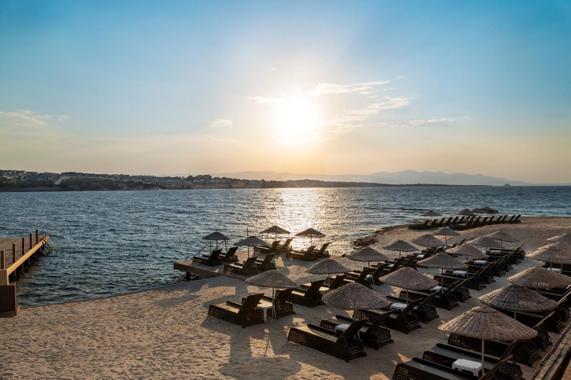La Quinta By Wyndham Cesme Hotel İzmir Exterior photo